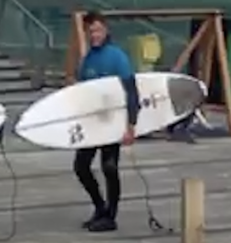 The Wave rental board - 6'6 37L